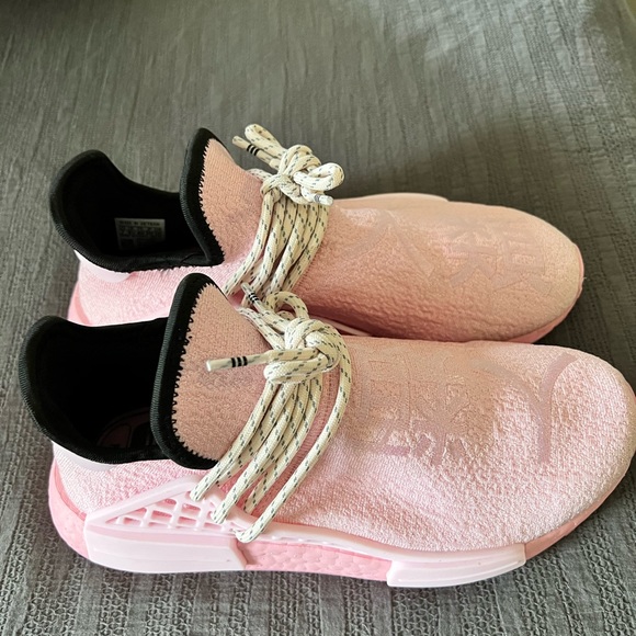 Human Race sneakers - Picture 2 of 4